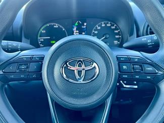 2020 Toyota Yaris - Thumbnail