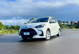 2020 Toyota Yaris - Thumbnail