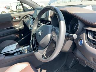 2018 Toyota C-HR - Thumbnail
