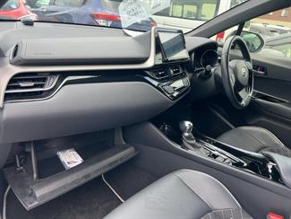 2019 Toyota C-HR - Thumbnail