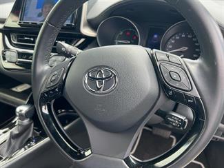 2019 Toyota C-HR - Thumbnail