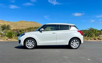 2022 Suzuki Swift - Thumbnail