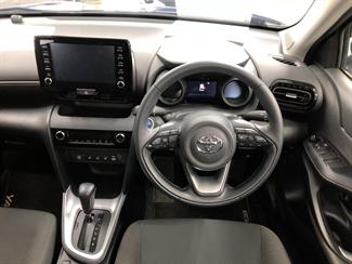 2022 Toyota Yaris Cross - Thumbnail