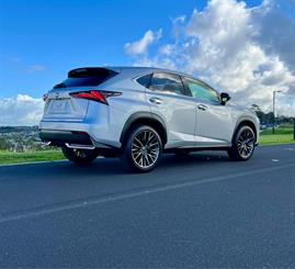 2016 Lexus NX300H - Thumbnail