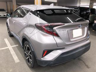 2017 Toyota C-HR - Thumbnail