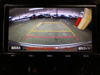 2017 Toyota C-HR - Thumbnail