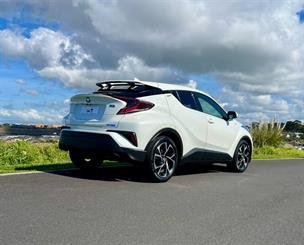 2018 Toyota C-HR - Thumbnail