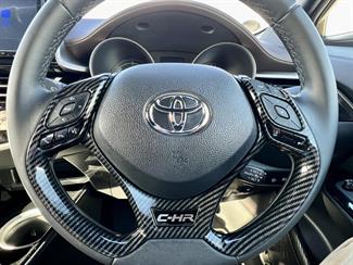 2018 Toyota C-HR - Thumbnail