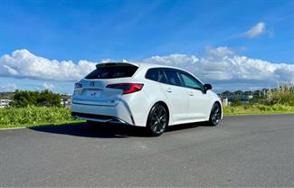 2023 Toyota Corolla - Thumbnail