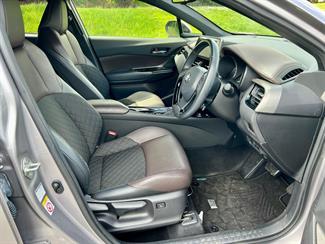 2018 Toyota C-HR - Thumbnail