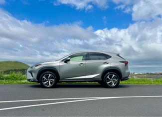 2018 Lexus NX300H - Thumbnail