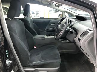 2014 Toyota Prius - Thumbnail