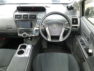 2014 Toyota Prius - Thumbnail